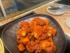 -大中华希尔顿酒店-念自助餐·嗨啤·小龙虾