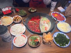 -萍姐火锅·公路夜市(武汉首店)