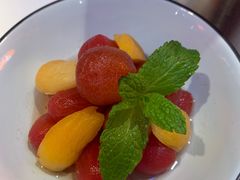-鸣记脆皮烤鱼·海鲜烤鱼(三八广场店)