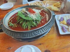 -喇喇排骨火锅·传统韩式脊骨汤(望京西园总店)