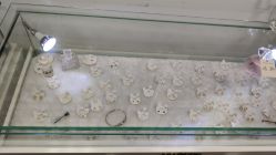 -AI艾耳·专业手工耳洞·穿孔美学馆