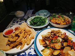 -川流不息·地道川菜·小龙虾(新松江路店)