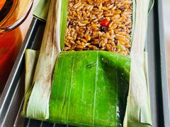 芭蕉叶包烧干巴菌炒饭-沿途四季·云南菜(建外大街店)