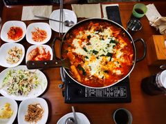 -亲昵春川鸡排(韩国美食街店)