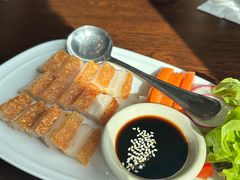 -Chom Cafe and Restaurant