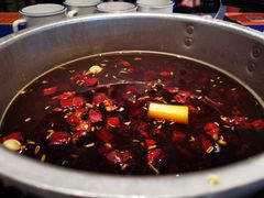 经典锅底-马路边边串串香(双井直营店)