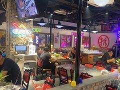 -马路牙子烧烤音乐酒馆(望京店)