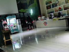 -满江春羽毛球馆