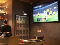 -TRIPLE 8 China Bar & Grill