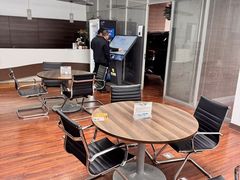 -杭州中升之星奔驰4S店(滨江店)