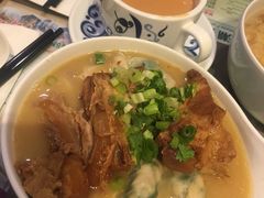 鹿儿岛风猪软骨鲜虾菠菜饺米线-翠华餐厅
