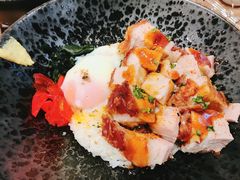 脆皮猪肉饭-Calia