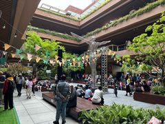-瑞虹新天地月亮湾