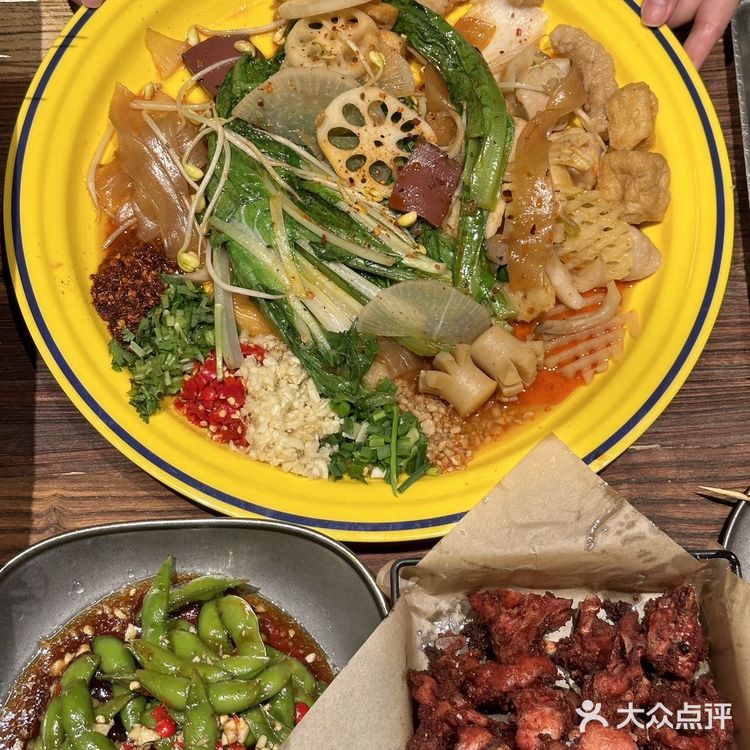 氛围感满满的烧烤店🍢人间烟火味浓‼️