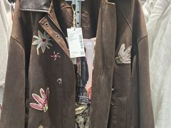 -URBAN REVIVO(上海中庚漫游城店)