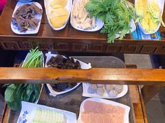 -亿诣蝎府炸酱面羊蝎子火锅(酷车小镇店)