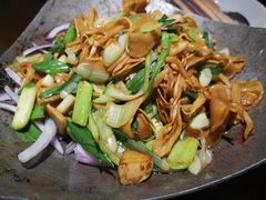 -东口码头·烧鸽子·鱼头泡饼·地方菜(金鹰悦城店)