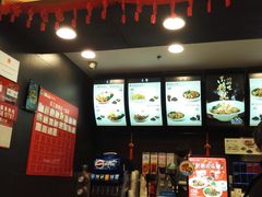 门面-康师傅私房牛肉面(申虹店)