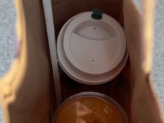 -星巴克(上海虹桥站2A检票口)