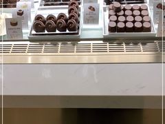 面包甜点陈列柜-GODIVA(国际金融中心店)