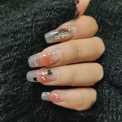 -艾珂·美甲美睫