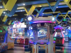 -反斗乐园π·电玩·高空拓展·蹦床(龙华天虹店)
