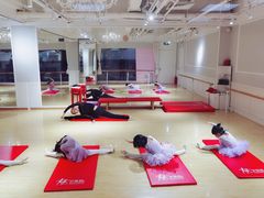 -炫艺舞蹈培训中心(枫尚奥特莱斯店)