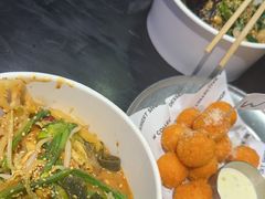 -W COLLECTIVE  DESSERT SHOP