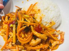 鱼香肉丝盖饭-大乘嘟成都小吃(石门店)