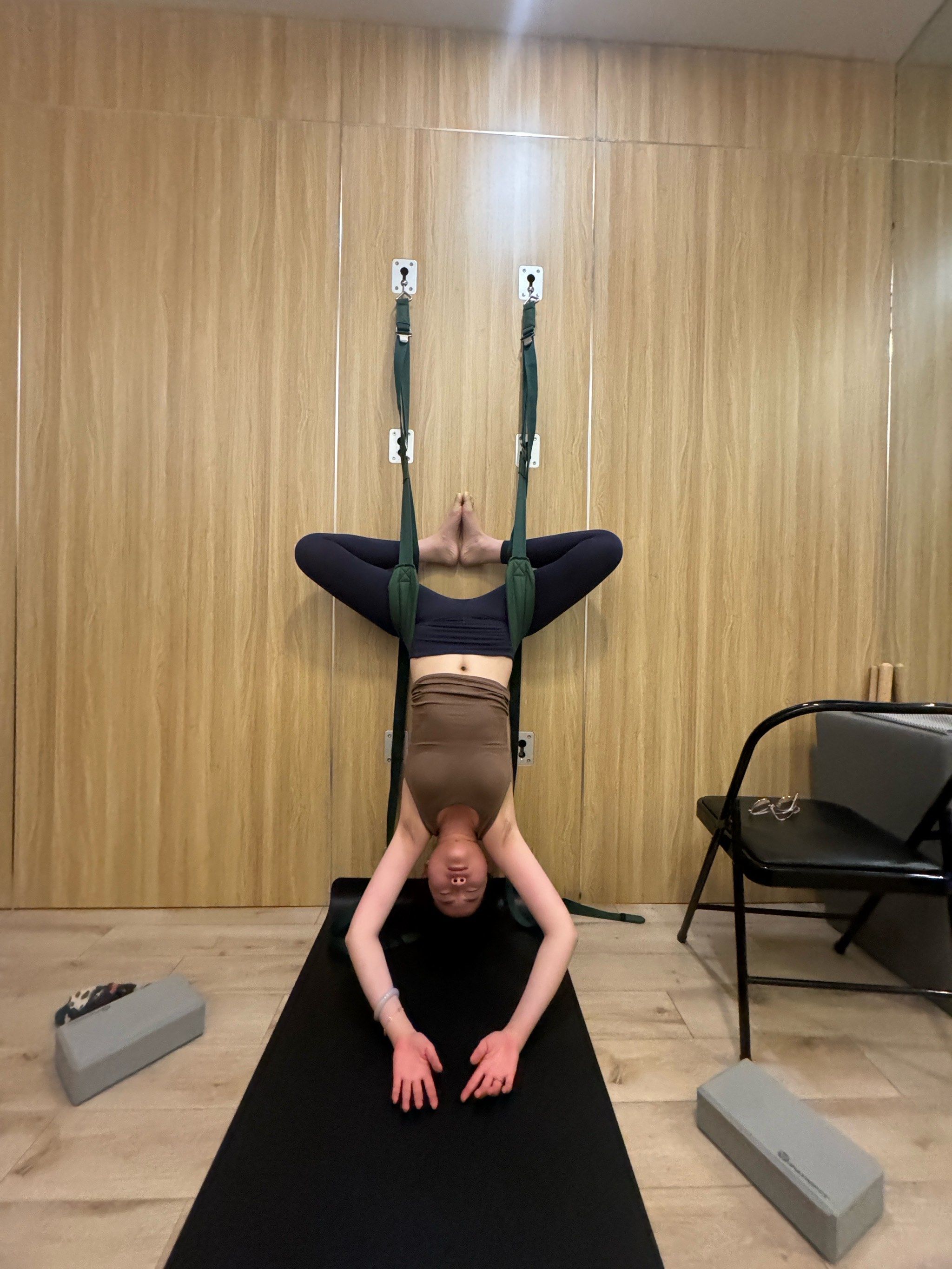 瑜伽康复墙倒立真的好舒服