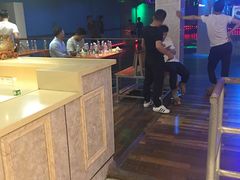 -奔马滚轴溜冰场