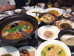 -香山湖家家宴(中山陵店)
