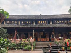 -峨眉山报国寺