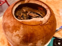 泰式椰皇炖乌鸡汤-陈鹏鹏潮汕菜(宝安机场T3航站楼店)