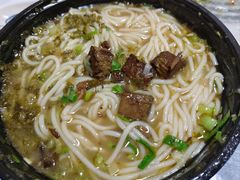 -花溪巷牛肉粉(泉城路店)