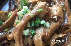 Duck Gizzard and Duck Feet Stew