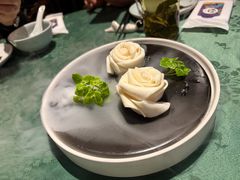 -龙凤荟·传统粤菜点心(新天地店)