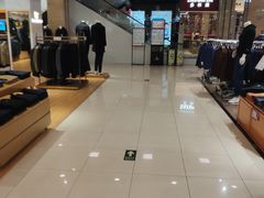 -银泰百货(舟山临城店)