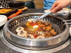 -草家酱蟹炭火烤肉店(珲春南路一店)