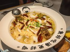 -江渔儿酸菜鱼(映月湖环宇城店)