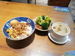 -红猪卤肉饭(大西洋美食城店)
