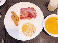 -君来湖滨饭店·玫瑰园