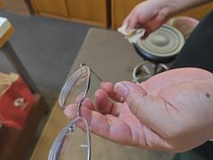 -优医视平价眼镜蔡司依视路折扣工厂店(十里堡店)