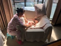 -爱的果实月嫂育婴师(世纪东方店)