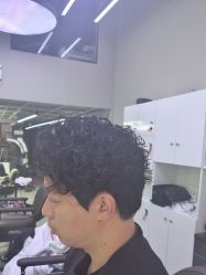 -尤司男士国潮理发馆