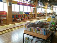 -新华书店(解放中路店)