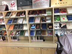 -曹家渡街道图书馆