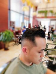 -尼特斯男士发型馆
