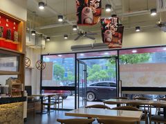 大堂-熊大师牛羊粉(红谷凯旋店)