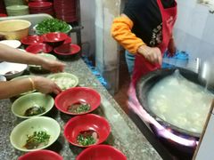 -张阿三馄饨店